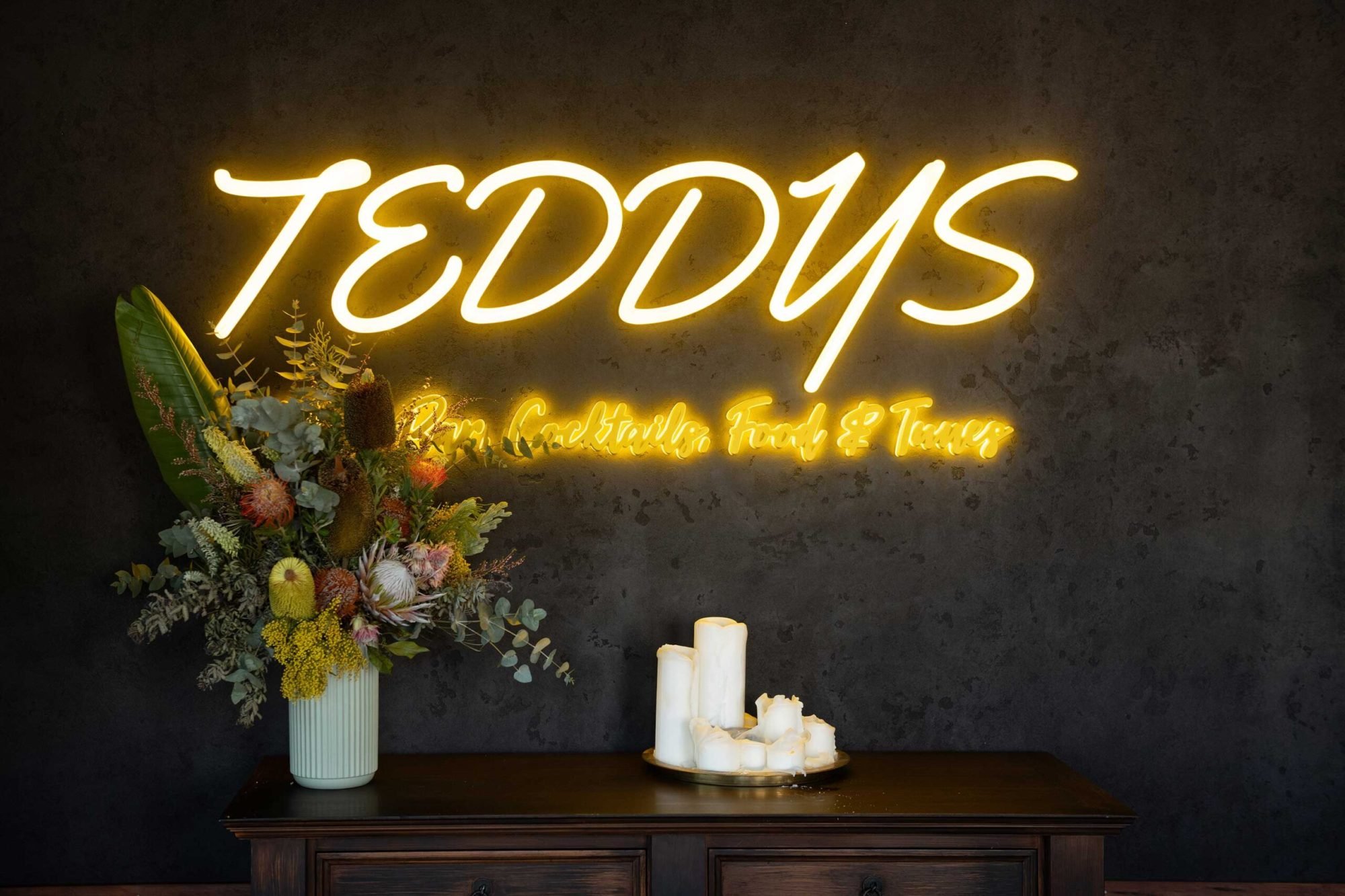 Teddy's Bar, Enmore, detail 1
